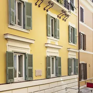 Garibaldi Piazza Di Spagna *** Roma